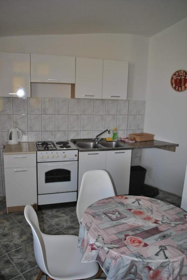 Apartmani Gradac Gradac  Buitenkant foto